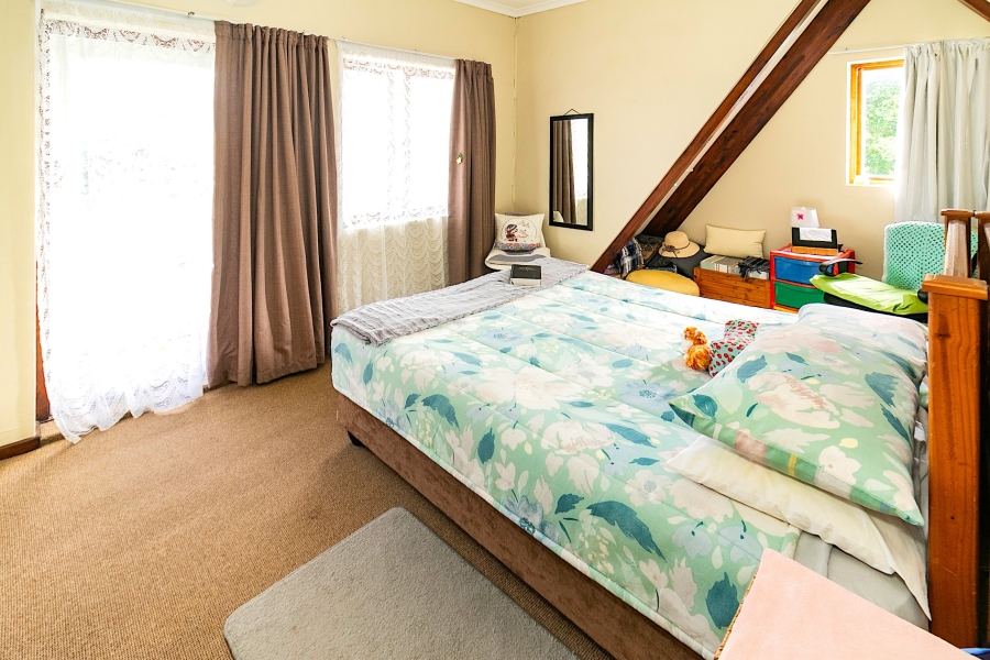 5 Bedroom Property for Sale in The Island Western Cape